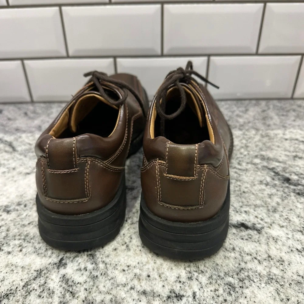 Docker's Mens Size 10 Oxford Shoes Brown Square Toe Lace Up Business Casual
